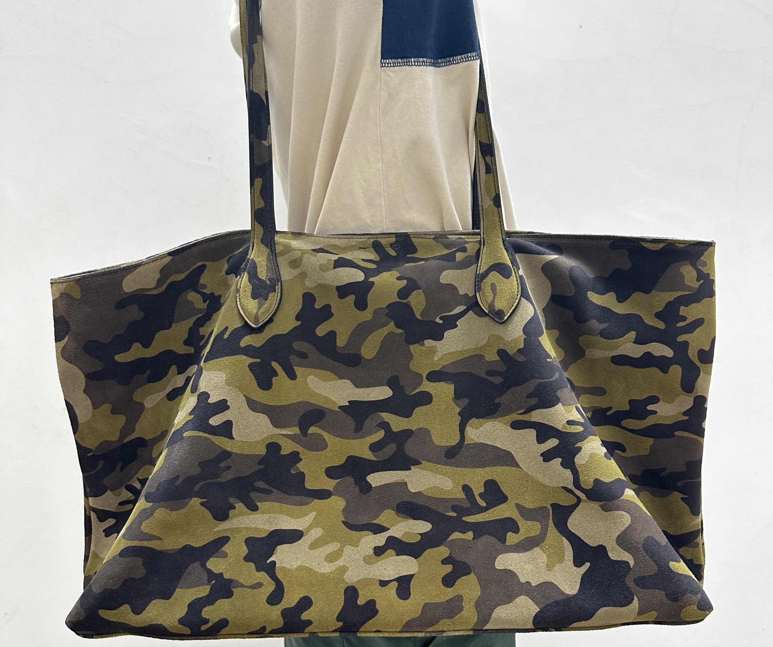 SUEDE SHOPLIFTER TOTE