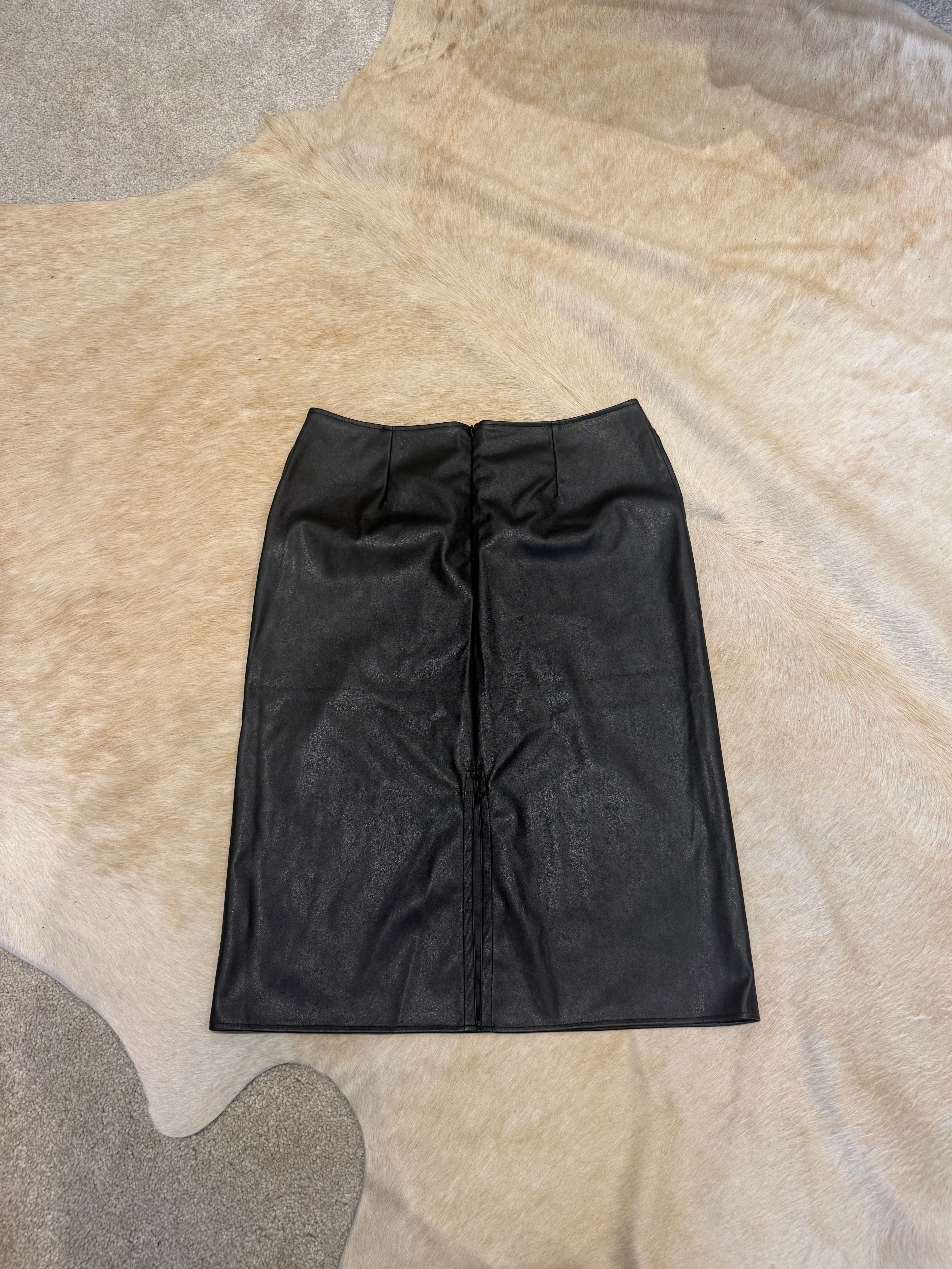 CUT OUT MIDI SKIRT BLACK