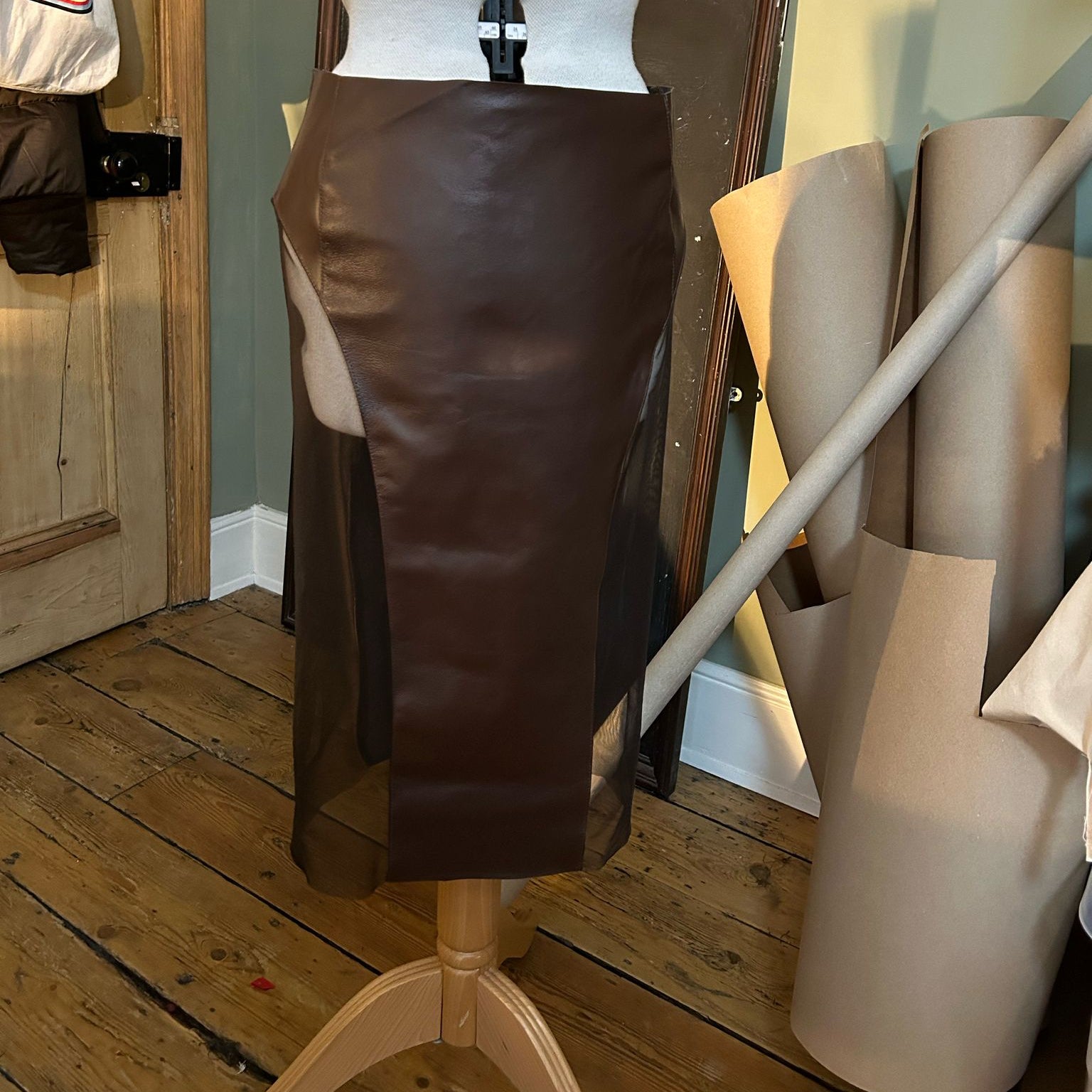 RISK LEATHER SKIRT