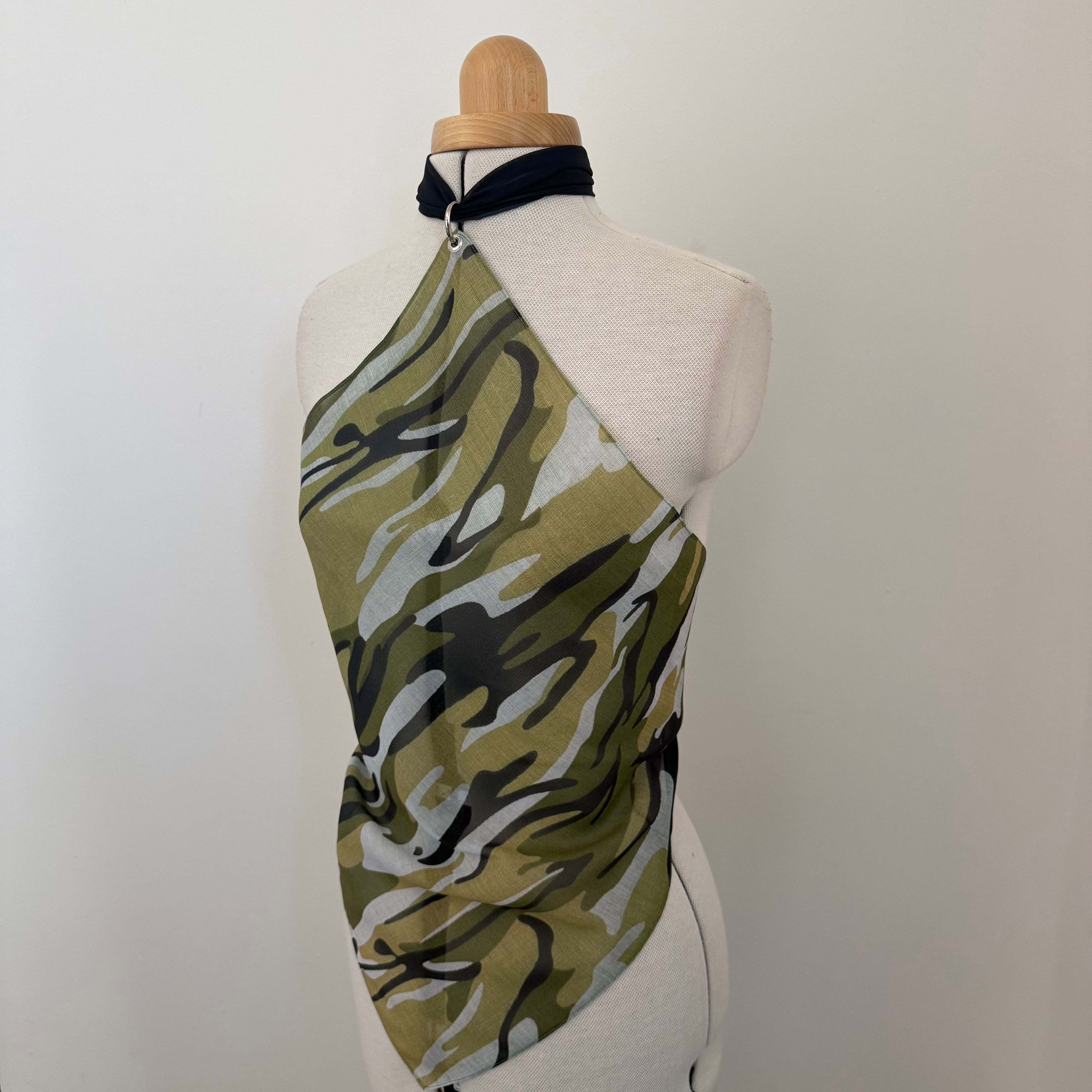 CAMO HALTER
