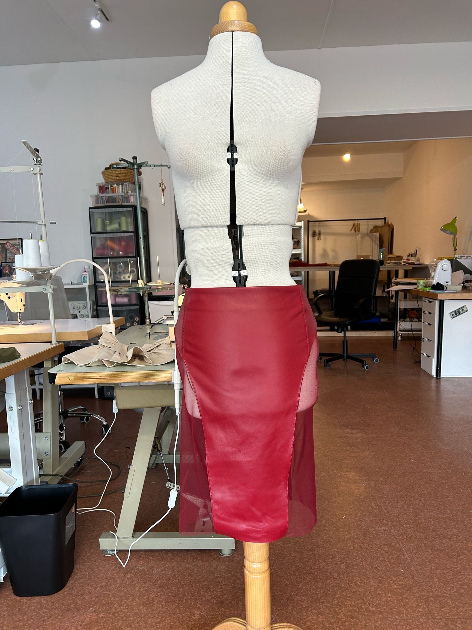 RISK LEATHER SKIRT