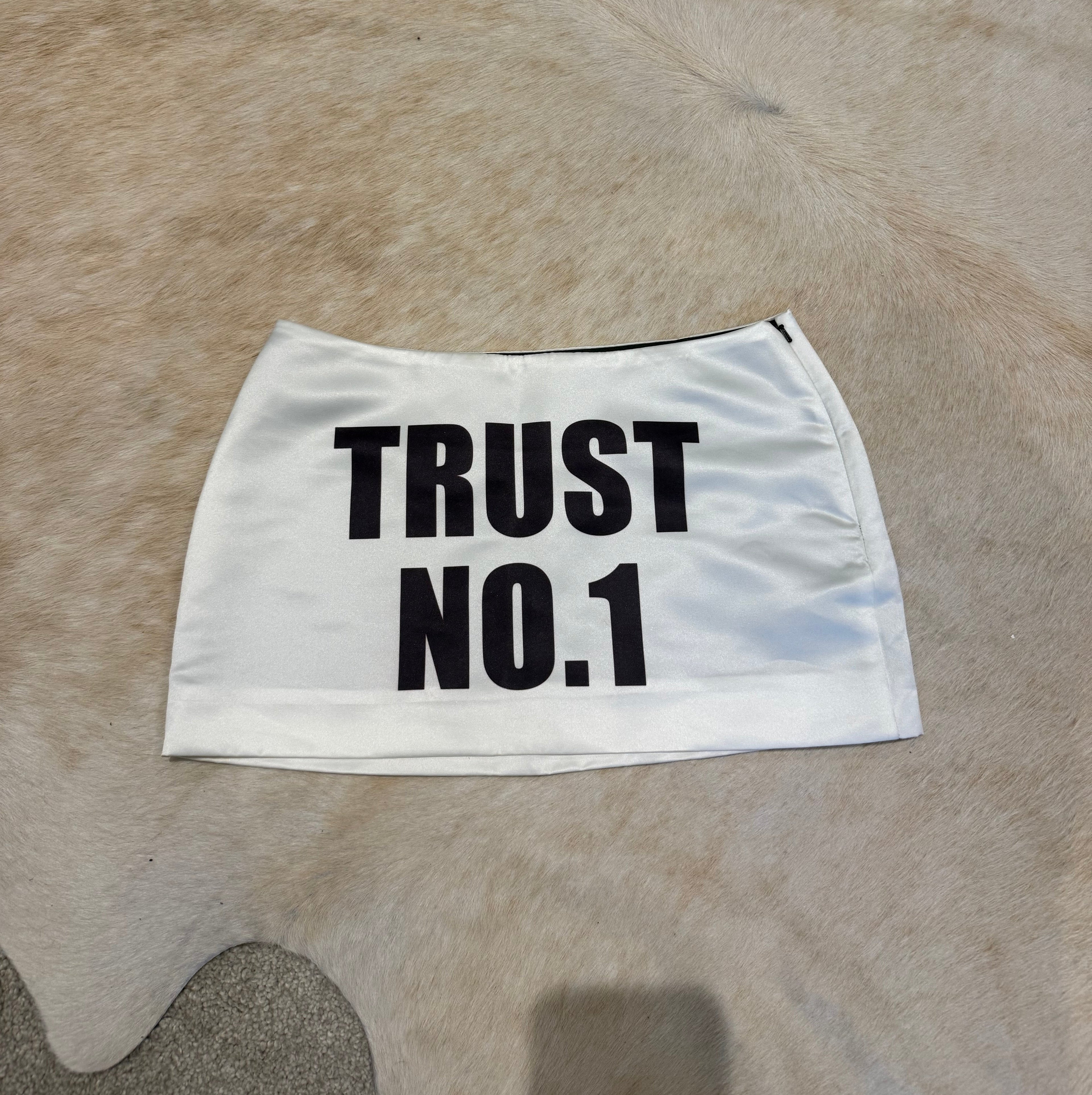TRUST NO.1 SKIRT